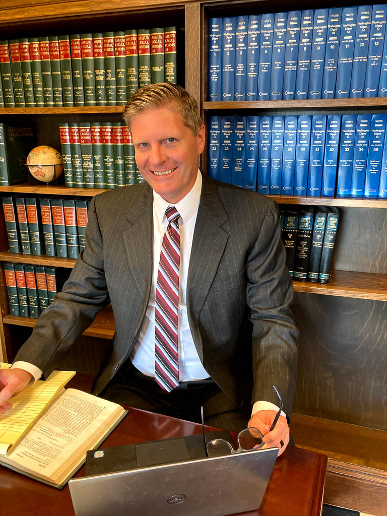 James MaGee family law and bankruptcy attorney